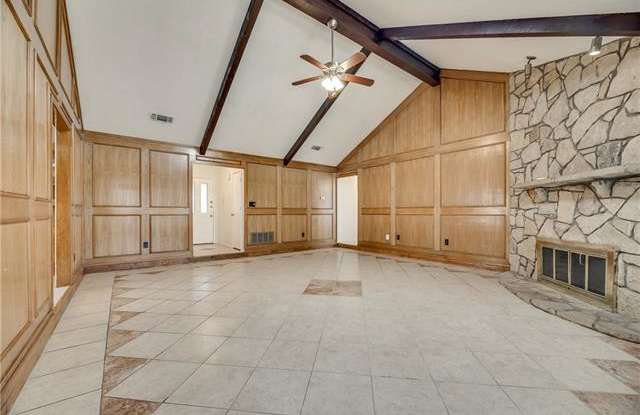 3025 Bluebonnet Lane Gallery 4