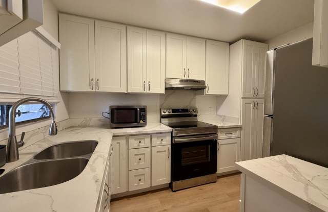 Pearl City 2 Bed / 2 Bath Condo - $3,100/mo - Available Now Gallery 4