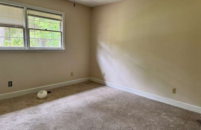 2714 Pine Manor Ln Gallery 4