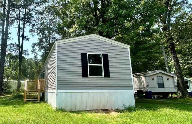 60 White Oak Village Gallery 3
