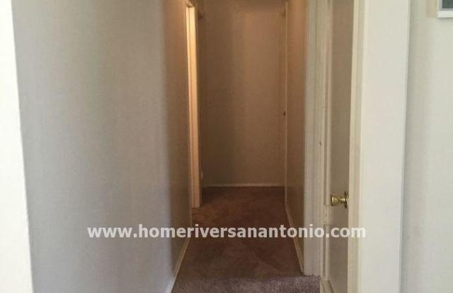 5207 Village Glen Gallery 4