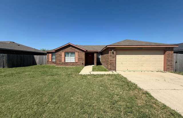 1/2 OFF YOUR FIRST FULL MONTH RENT - AVAILABLE NOW! - 5201 Lauren Lea Drive, Killeen, TX 76549