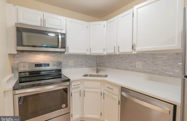 1909 N RHODES STREET - 1909 North Rhodes Street, Arlington, VA 22201