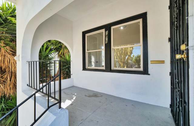 Charming 3 bedroom 2  bathroom home available Gallery 3