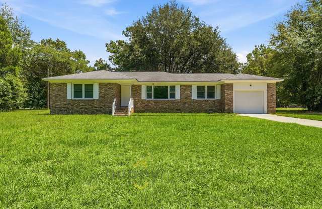 3 Bedroom 2 Bathroom in Monck's Corner Gallery 1