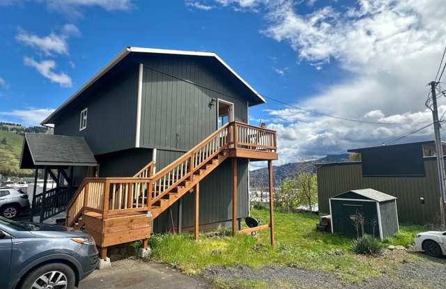 1 Bedroom 1 Bath | White Salmon, WA photos photos
