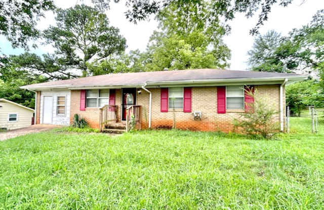 Charming & Updated Single-Family Home in Huntsville! photos photos Charming & Updated Single-Family Home in Huntsville! photos photos