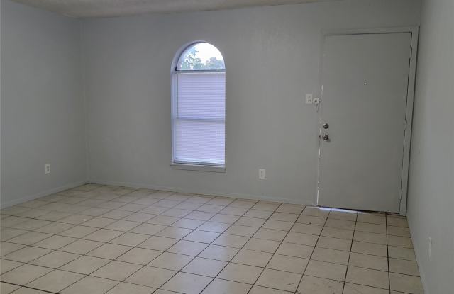 214 Sherwood Lane Gallery 1
