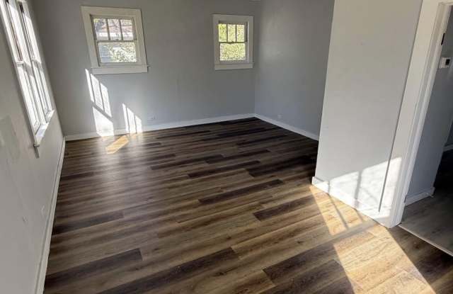 1070 Arlington St Gallery 4
