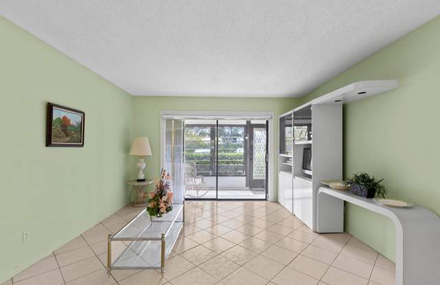 15450 Pembridge Avenue Gallery 4