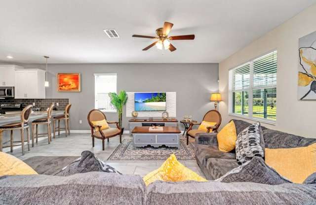 9032 Stinger Drive - 9032 Stinger Drive, Four Corners, FL 33896