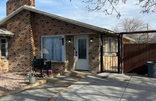 Spacious 3 Bed 2 Bath Home in Orchard Mesa photos photos