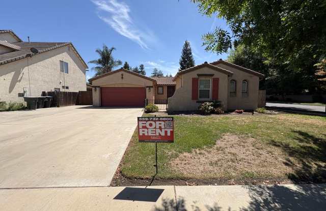 NW Visalia Corner lot Home Available Now! Gallery 1