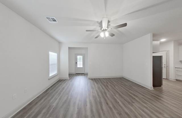 17647 Carlisle Ave Gallery 3