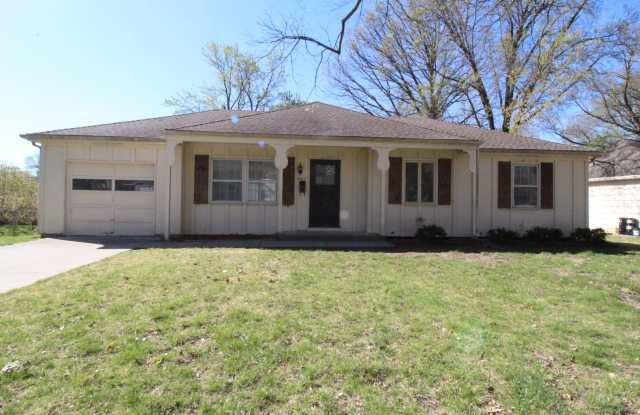3 Bedroom House in Overland Park photos photos