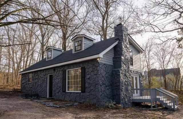 683 Almon Road photos photos