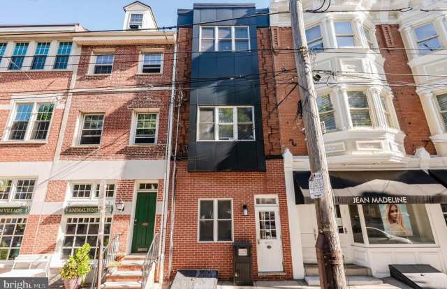 319 BAINBRIDGE ST Gallery 1