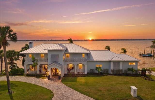 2805 S Tropical Trail Gallery 1
