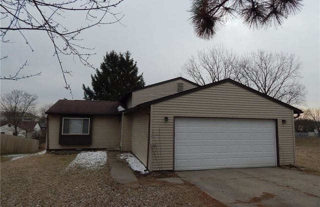 561 BOONESBORO Road - 561 Boonesboro Rd, Greenwood, IN 46142