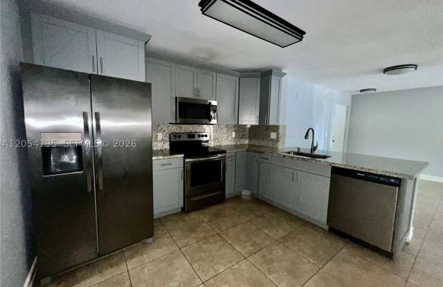 5801 Riverside Dr Gallery 3