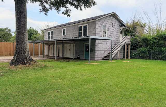 2BR apartment with private entrance in Lake Charles | Located Behind Front House photos photos