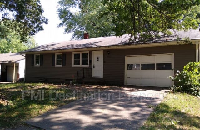 2511 S Crescent Ave - 2511 South Crescent Avenue, Independence, MO 64052