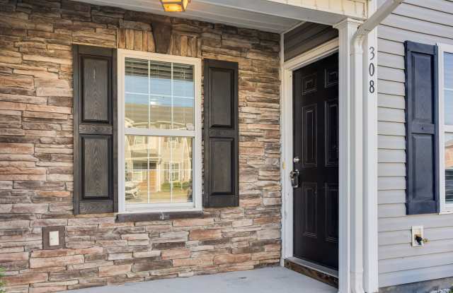 308 Glen Cannon Drive - 308 Glen Cannon Drive, Onslow County, NC 28546