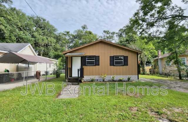 2355 Orchard St photos photos