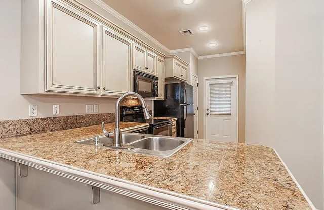 Spacious 3BR/2BA Single-Family Home in Desirable 70503 Gallery 4