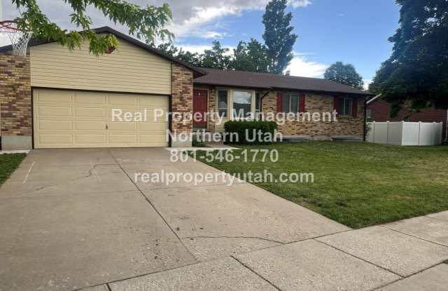 Large 5 Bedroom Home In Farmington Coming Soon! photos photos