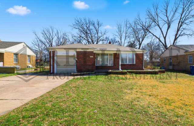 2242 South Ridgewood Drive photos photos