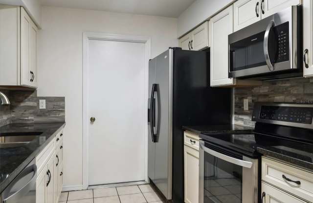 4465 Northeast 34th Court Gallery 4