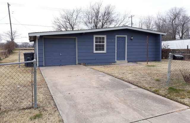 3 Bedroom 1 Bath 1 Car Garage / Remodeled! Section 8 Welcomed! photos photos