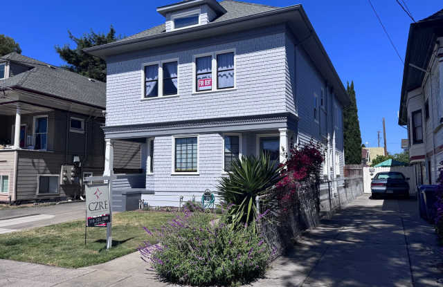 1089 Park Ave - 2 bedroom | 1 bath | Upper duplex photos photos