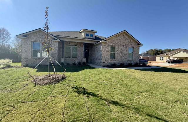 111 Meyers Lake Dr - 111 Meyers Lake Drive, Warner Robins, GA 31088