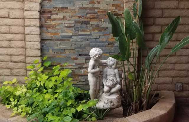 5509 S WAVERLY Way Gallery 3