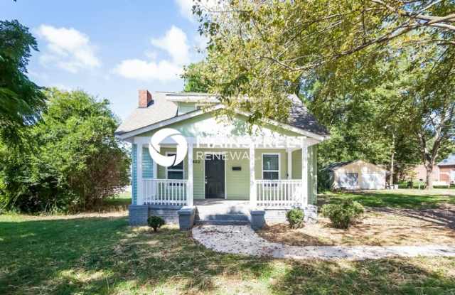 2620 Midland Avenue photos photos