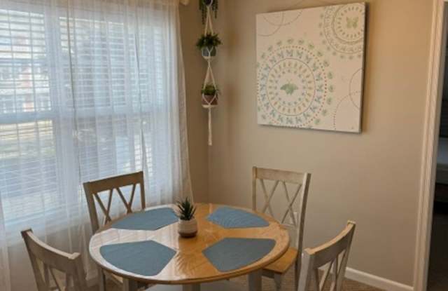 2nd floor condo in the Villas as Bay Crossing Gallery 3