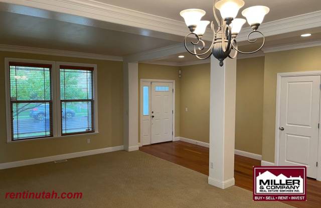 Beautiful Sandy Home For Rent! 10234 S. Eagle Cliff Way (1410 E) Gallery 3