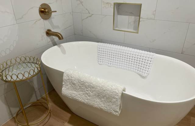 Fully Furnished 3 bed 2 bath, AVAILABLE March 1st! photos photos