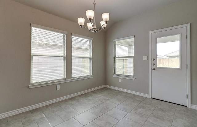 1269 Carnaby - 3/bedroom 2/bathroom $2,095/month photos photos