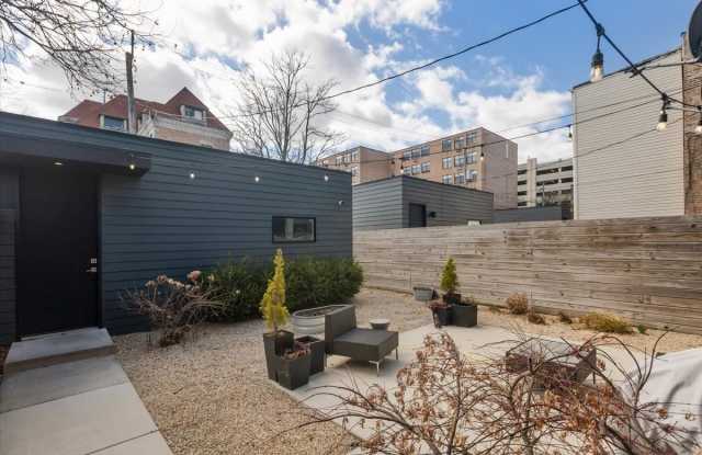 559 E 50th Street Gallery 2