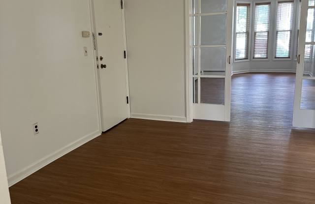 24 Franklin Pl Gallery 4
