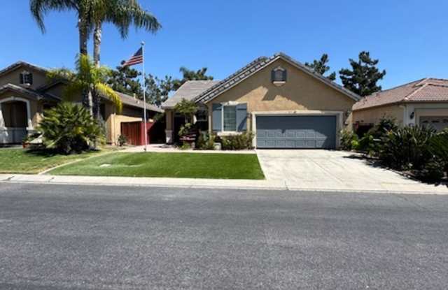 Experience comfort, security, and lifestyle all in one—this is 55+ living at its finest in Hemet! photos photos