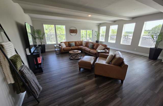 1250 Coach Station Alley unit: 201 photos photos