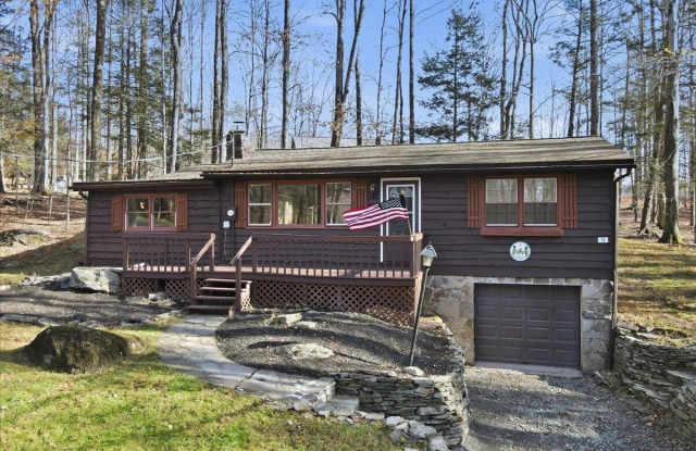 50 Bear Rock Road - 50 Bear Rock Road, Wayne County, PA 18436