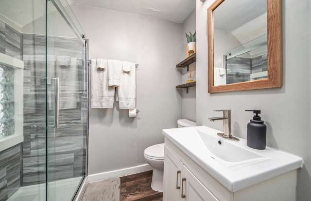 415 6th St Nw Gallery 3