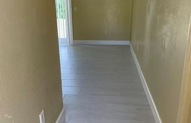 1480 Schumann Dr Gallery 2