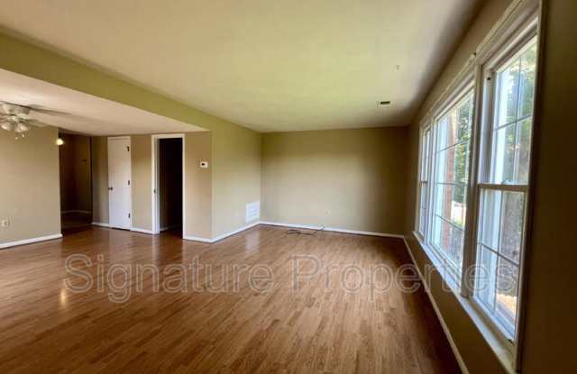 101 Southampton Dr Gallery 3