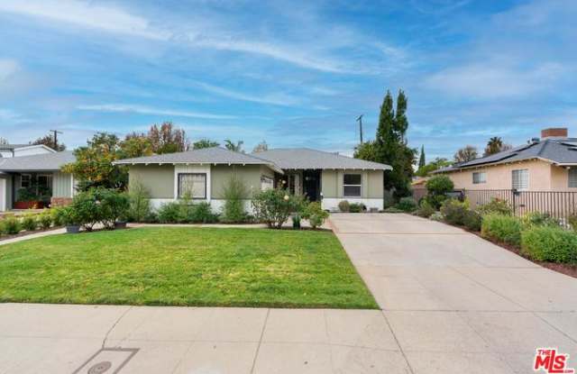 6939 Noble Avenue photos photos